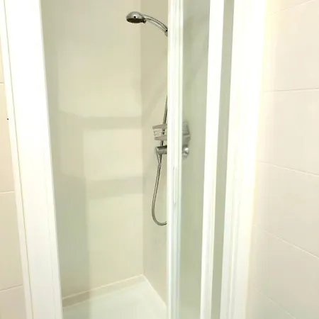 Neguri 5 Y 3 Garden Metro Y Playa * Getxo