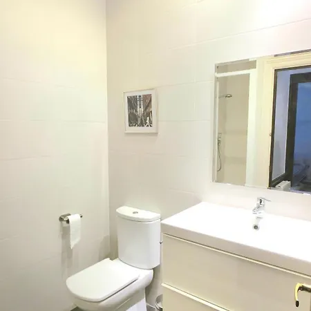 Neguri 5 Y 3 Garden Metro Y Playa *